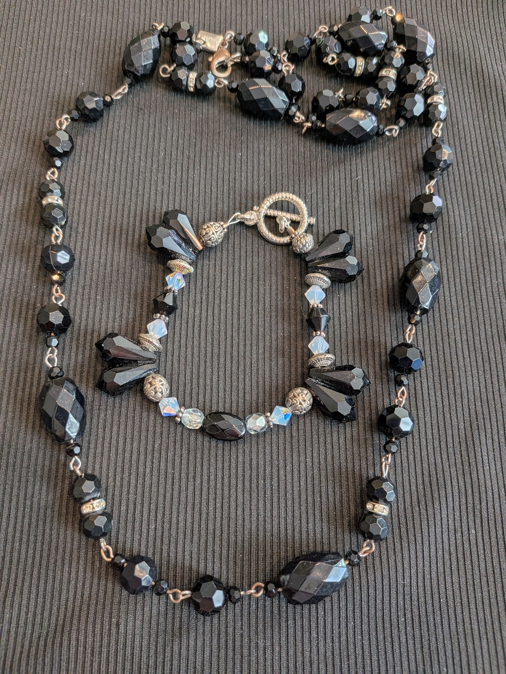 B#4: Black Faceted Bead Necklace 17" & Bracelet Set